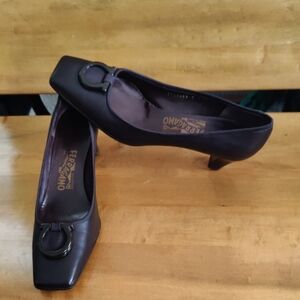 Vintage Salvatore Ferragamo Gancini Square Toe Pumps Black Size 8 C